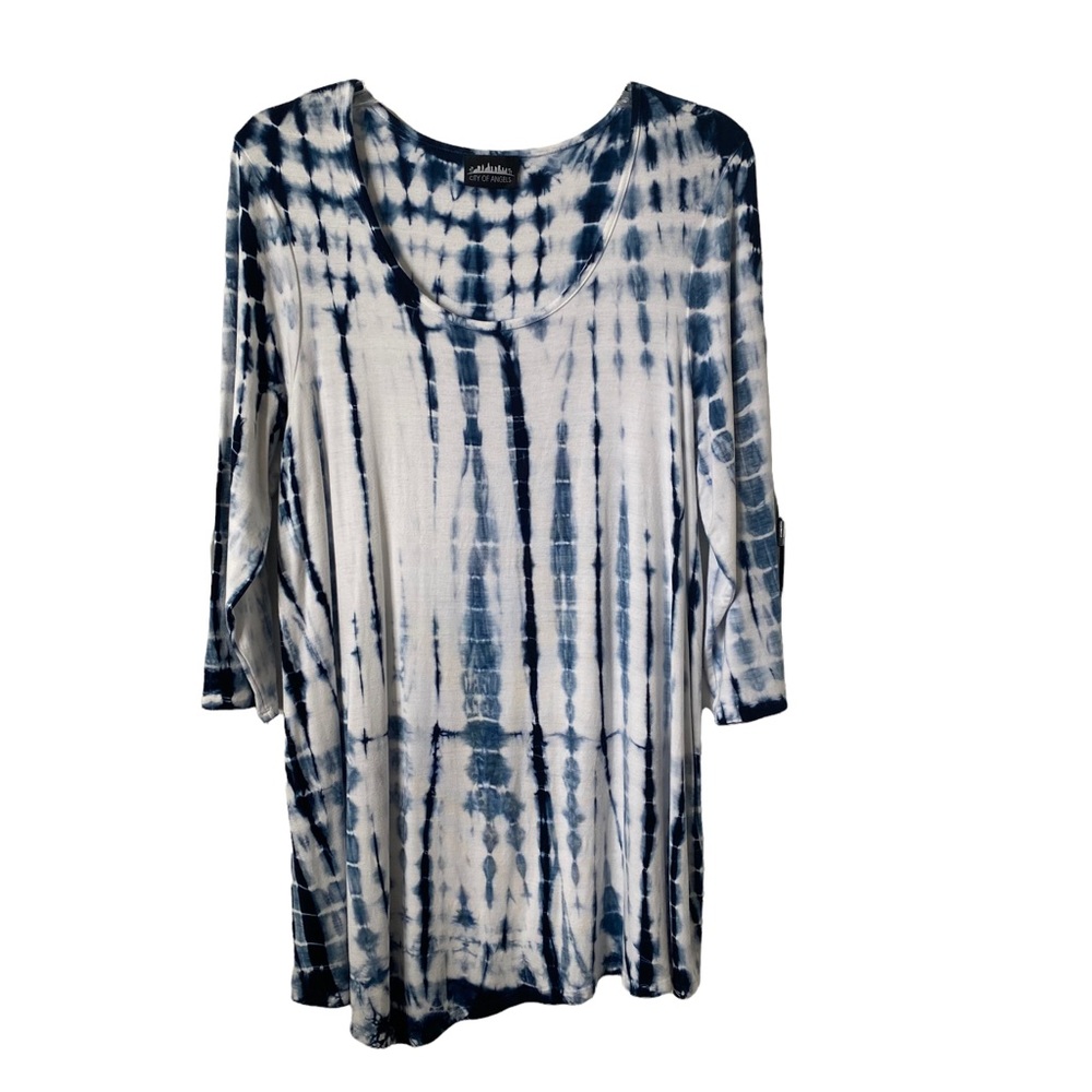 City of Angels tie dye flowy top. Size Large. White and blue.
